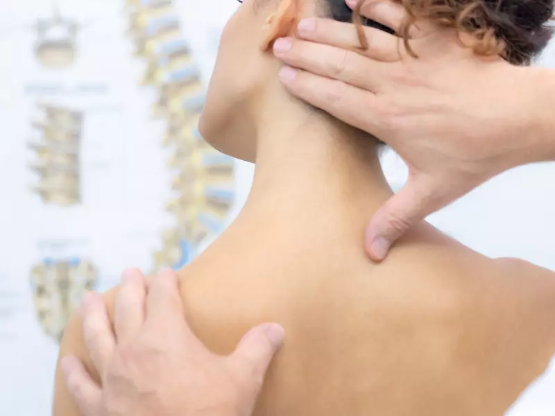 Neck Pain Treatment Chiropractor in Fishers, IN Near Me Neck Pain Exam
